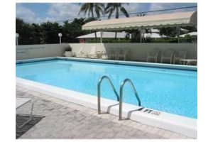 2200 NE 33rd Ave, Fort Lauderdale, FL 33305, Sold 10/07/22