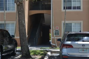 8020 N Nob Hill Rd APT 104, Tamarac, FL 33321, Sold 09/12/22