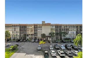 701  Three Islands Blvd   120, Hallandale Beach, FL 33009 Sold 09/06/22