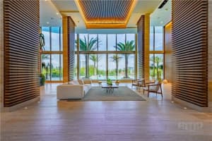 16385 Biscayne Blvd, North Miami Beach, FL 33160, Sold 11/18/22