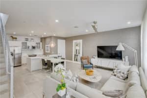 1025 NE 18th Ave   101, Fort Lauderdale, FL 33304 Sold 09/15/22