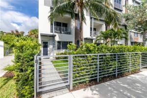 1025 NE 18th Ave   101, Fort Lauderdale, FL 33304 Sold 09/15/22