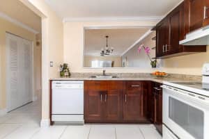 3250 NW 85th Ave APT 17, Coral Springs, FL 33065, Sold 09/28/22