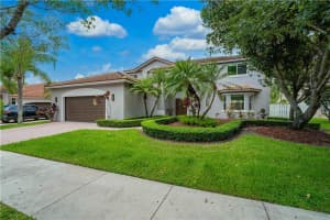 347 Fairmont Rd, Weston, FL 33326, Sold 10/07/22
