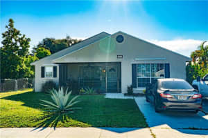 1177 Grandview Cir, Royal Palm Beach, FL 33411, Sold 09/19/22