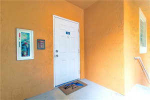 6952 SW 39th St APT C208, Davie, FL 33314, Sold 09/07/22