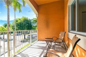 6952 SW 39th St APT C208, Davie, FL 33314, Sold 09/07/22