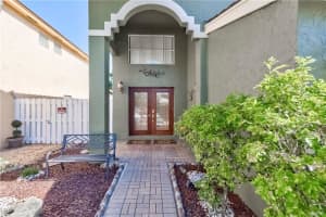 5904 N Sable Cir, Margate, FL 33063 Sold 09/07/22