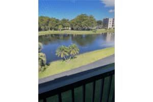 7920 NW 50th St APT 306, Lauderhill, FL 33351, Sold 09/12/22
