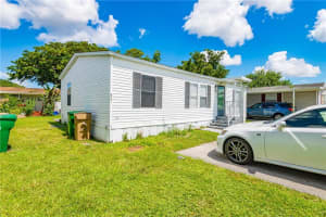 410 SW 134 Way, Davie, FL 33325 Sold 09/30/22