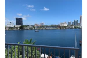400 Golden Isles Dr APT 41, Hallandale Beach, FL 33009, Sold 09/16/22