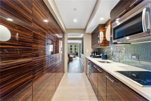 551 N Fort Lauderdale Beach Blvd #1606, Fort Lauderdale, FL 33304, Sold 09/15/22