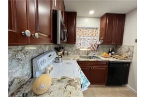 511 SE 27th Way, Boynton Beach, FL 33435, Sold 10/05/22