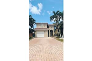 258 NW 107th Ave, Pembroke Pines, FL 33026, Sold 09/29/22