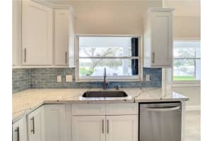 10220 SW 18th St, Davie, FL 33324, Sold 09/26/22