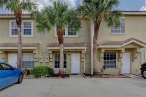 12013 SW 2nd St, Pembroke Pines, FL 33025, Sold 12/02/22