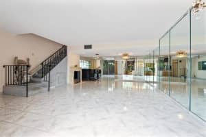 2202 NE 11th St, Hallandale Beach, FL 33009 Sold 09/14/22