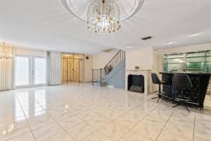 2202 NE 11th St, Hallandale Beach, FL 33009 Sold 09/14/22