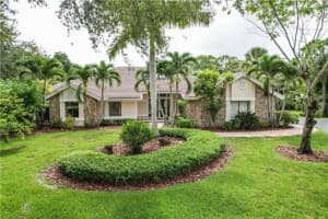 4800 W Leitner Dr, Coral Springs, FL 33067, Sold 11/09/22