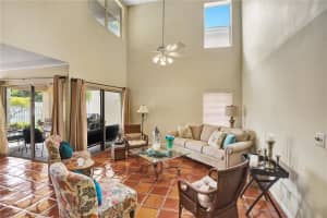 9512 NW 9th Ct, Plantation, FL 33324 Sold 12/20/22