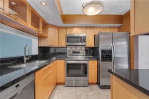 7957 NW 7th Ct, Plantation, FL 33324 Sold 09/16/22