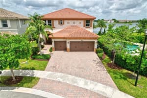 8631 Lakeside Bnd, Parkland, FL 33076, Sold 11/21/22