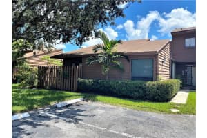 6194 Laurel Ln, Tamarac, FL 33319, Sold 11/09/22