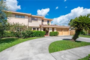 1500 SW 98th Ave, Pembroke Pines, FL 33025 Sold 09/09/22