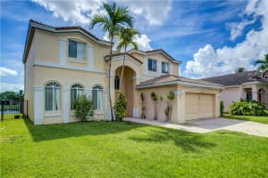 1704 E Harmony Lake Cir, Davie, FL 33324, Sold 12/19/22