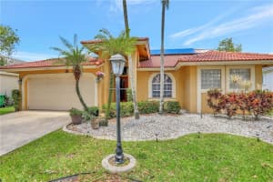 5725 NW 48th Ct, Coral Springs, FL 33067, Sold 10/07/22
