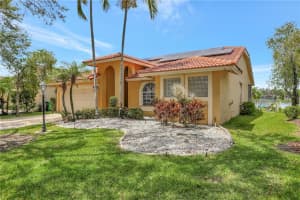 5725 NW 48th Ct, Coral Springs, FL 33067, Sold 10/07/22