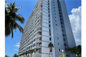 1865 79th Street Causeway #15i, North Bay Village, FL 33141, Sold 09/28/22