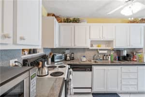 8892 Warwick Dr, Boca Raton, FL 33433, Sold 10/12/22