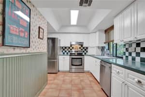 3950 SW 82nd Ter, Davie, FL 33328 Sold 11/16/22