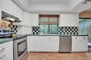 3950 SW 82nd Ter, Davie, FL 33328 Sold 11/16/22