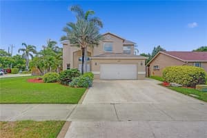 5847 SW 57th Way, Davie, FL 33314, Sold 10/25/22