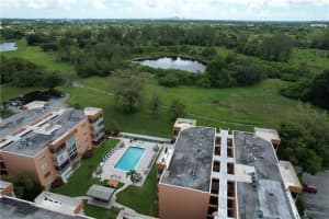 3050 Sunrise Lakes Dr E APT 122, Sunrise, FL 33322, Sold 09/30/22