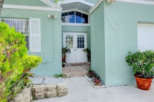 9942 W Daffodil Ln, Miramar, FL 33025, Sold 11/21/22