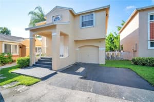 11862 NW 13th St, Pembroke Pines, FL 33026, Sold 10/14/22