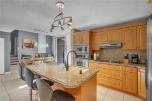 11862 NW 13th St, Pembroke Pines, FL 33026, Sold 10/14/22