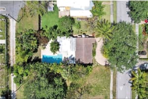 1000 SE 11th Ct, Fort Lauderdale, FL 33316 Sold 08/23/23