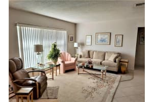 5803 NW 85th Ave, Tamarac, FL 33321 Sold 10/17/22