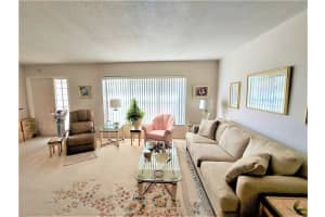 5803 NW 85th Ave, Tamarac, FL 33321 Sold 10/17/22