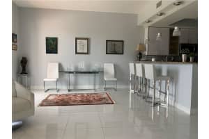 2631 NE 14th Ave APT 204, Oakland Park, FL 33334, Sold 09/26/22