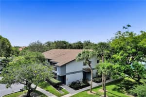 2721 S Oakland Forest Dr   103, Oakland Park, FL 33309 Sold 10/03/22