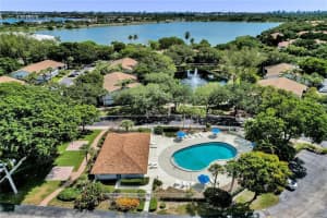 2721 S Oakland Forest Dr   103, Oakland Park, FL 33309 Sold 10/03/22