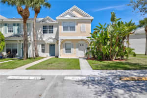 8231  San Carlos Cir, Tamarac, FL 33321 Sold 10/14/22