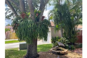 8495 SW 42nd Ct, Davie, FL 33328 Sold 12/16/22