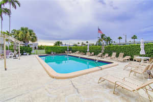 900  Atlantic Shores Blvd   129, Hallandale Beach, FL 33009 Sold 10/04/22