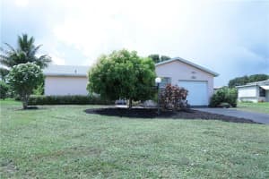 6131  Rainbow Cir, Green Acres, FL 33463 Sold 11/15/22